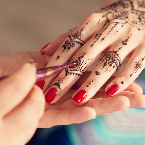 رنگ کردن مو با حنا