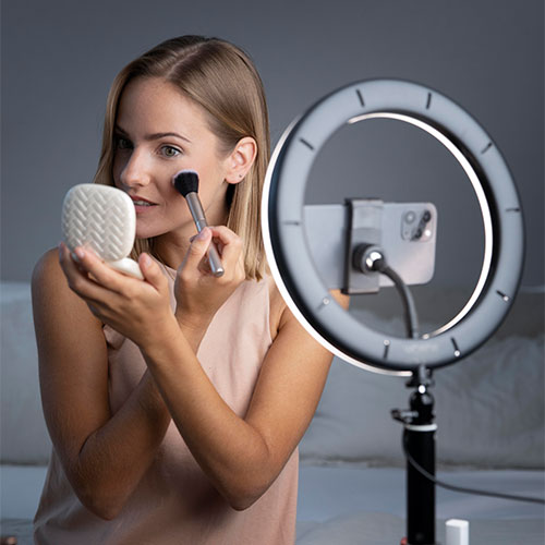  خرید لوازم آرایشی برای نوجوانان